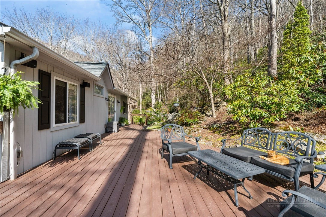 Image number 2 for the current listing