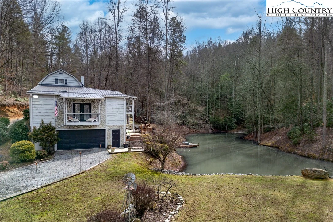 Image number 14 for the current listing