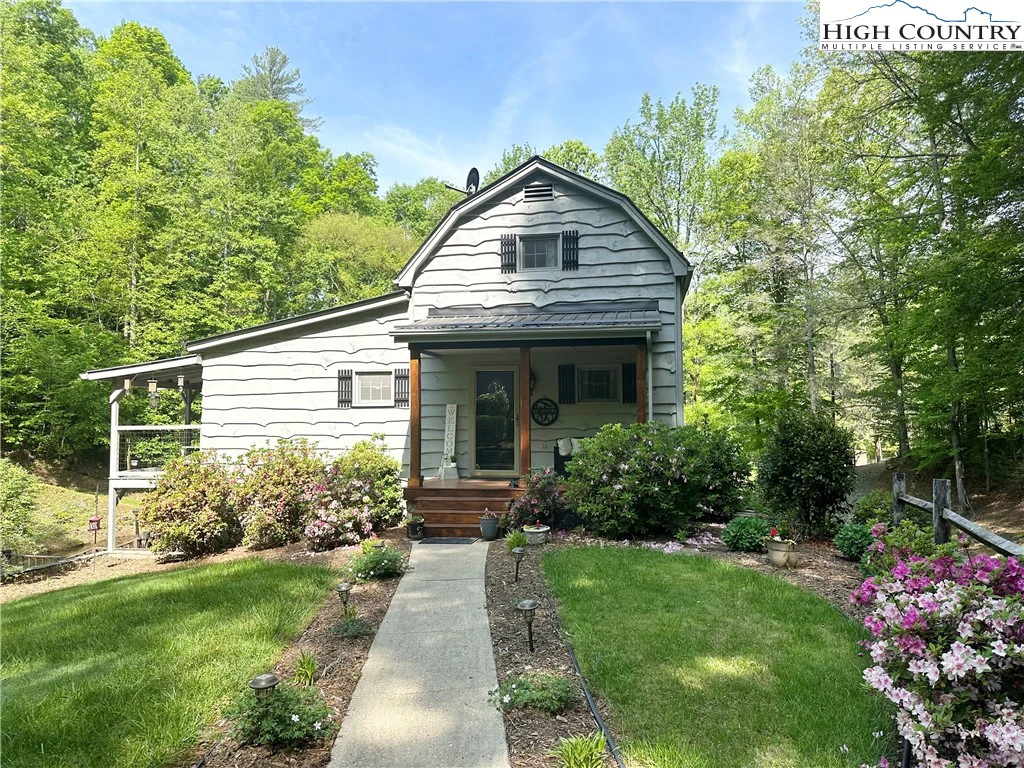 Image number 15 for the current listing