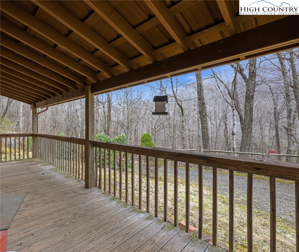 Image number 9 for the current listing