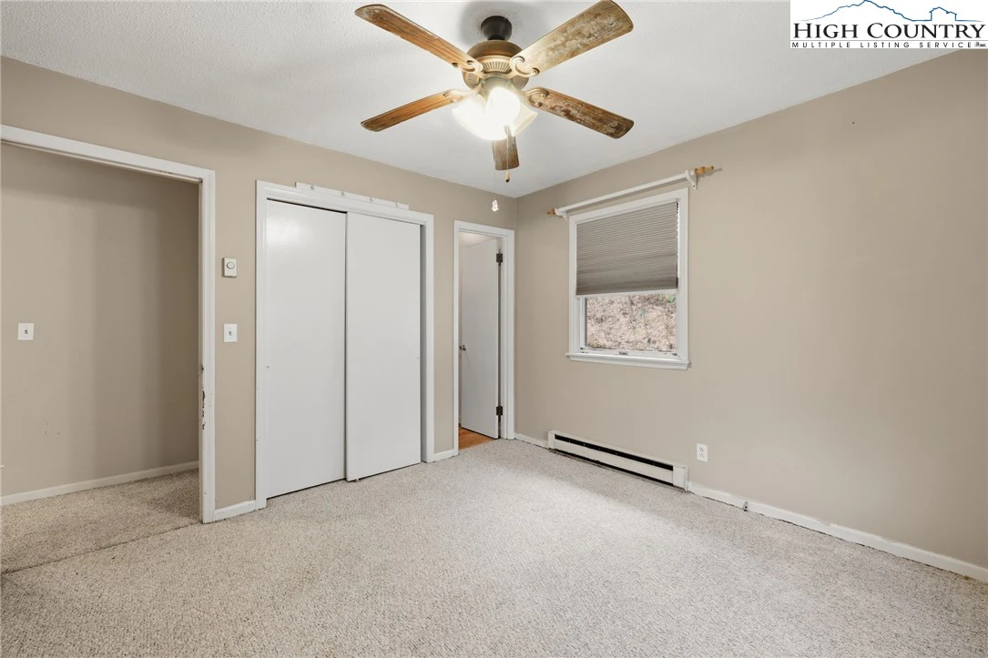 Image number 12 for the current listing