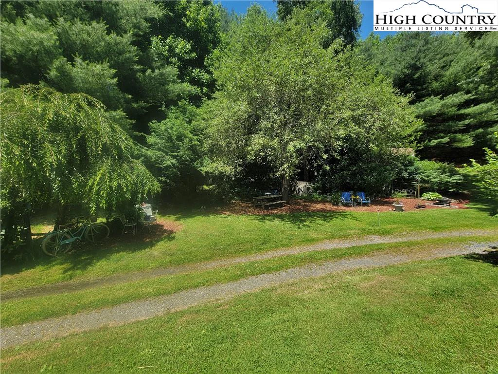 Image number 18 for the current listing