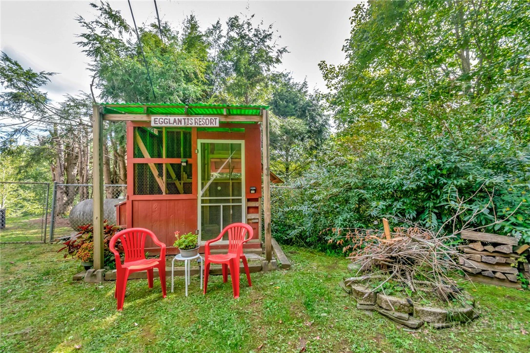 Image number 4 for the current listing