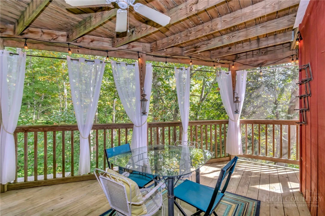 Image number 13 for the current listing