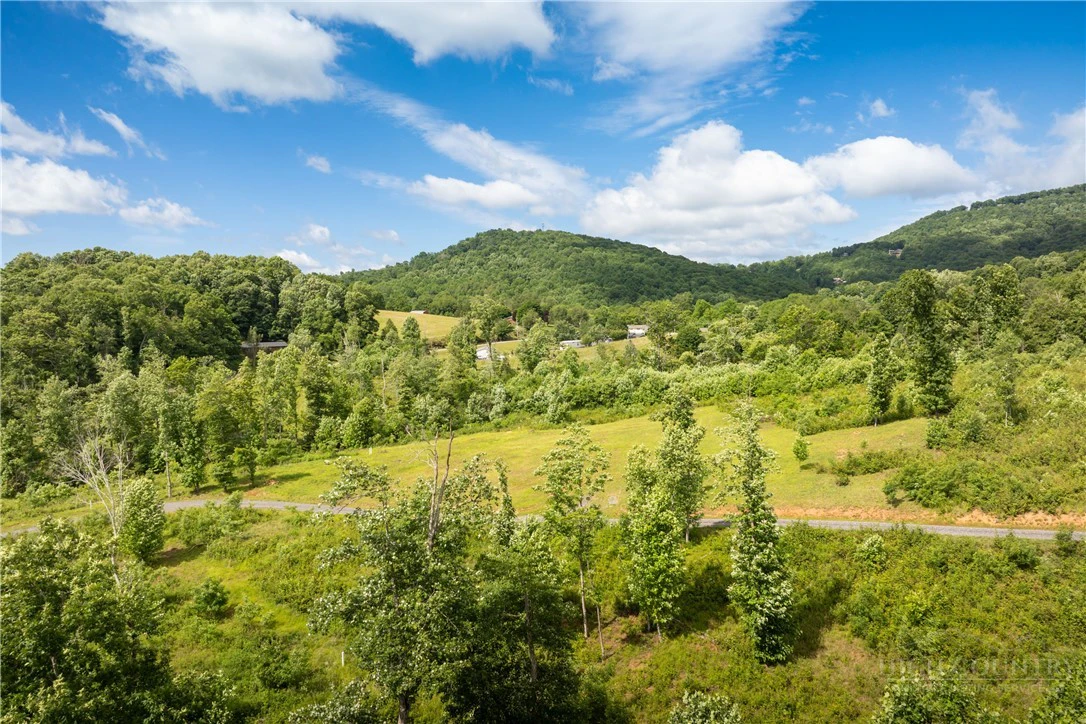 Image number 10 for the current listing
