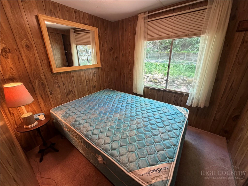 Image number 2 for the current listing