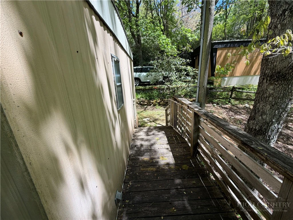 Image number 4 for the current listing