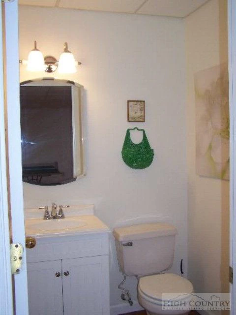 Image number 14 for the current listing