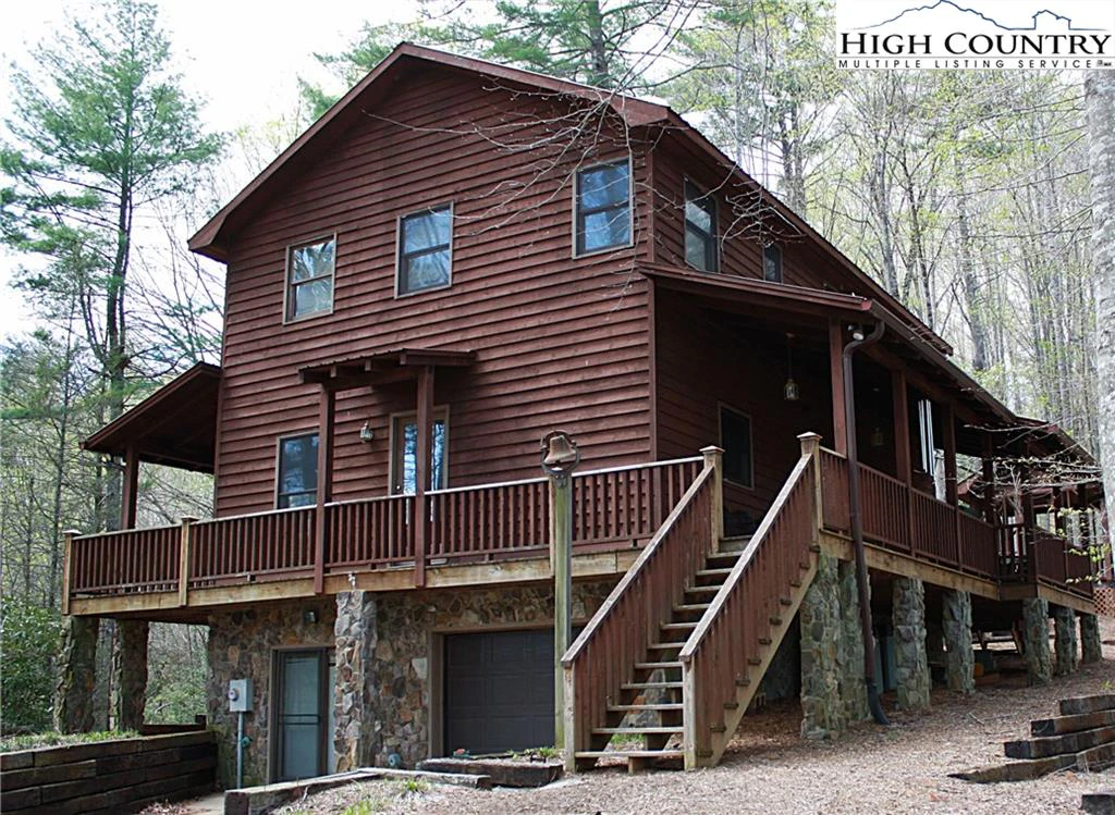Image number 1 for the current listing