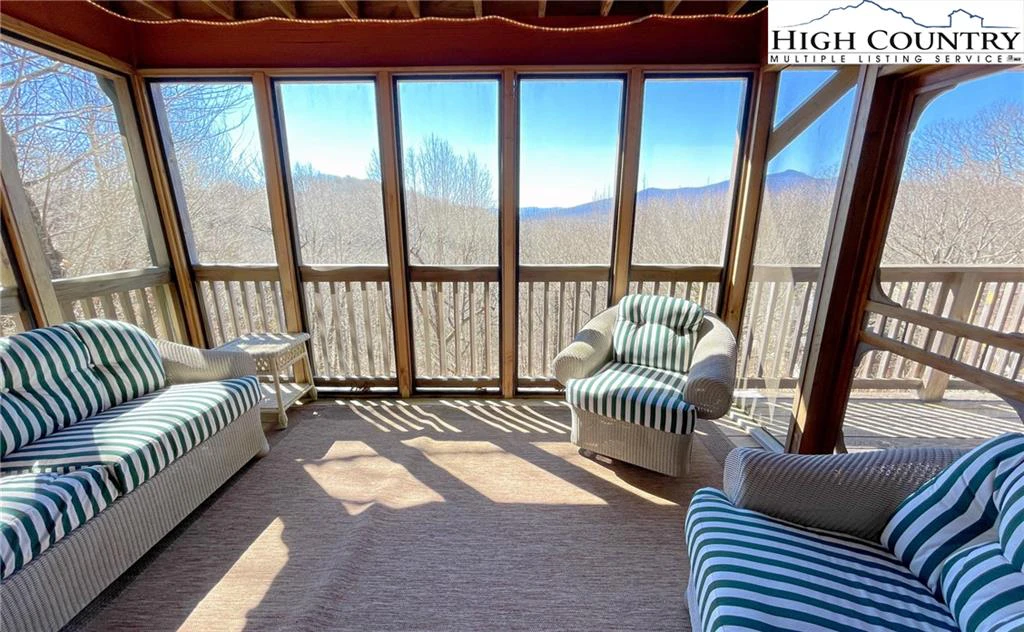 Image number 2 for the current listing