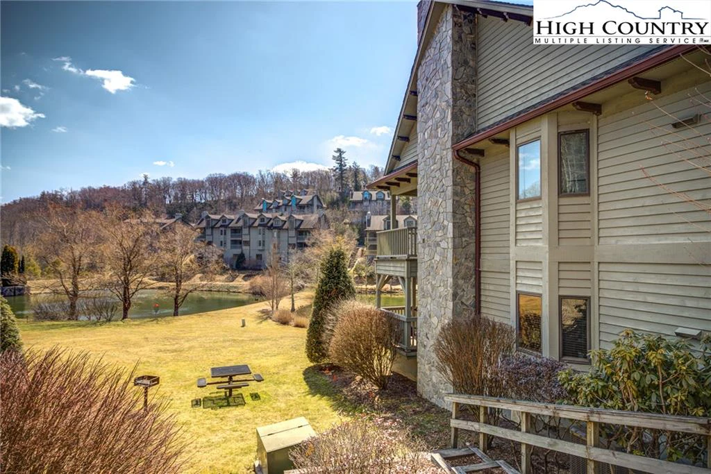 Image number 1 for the current listing
