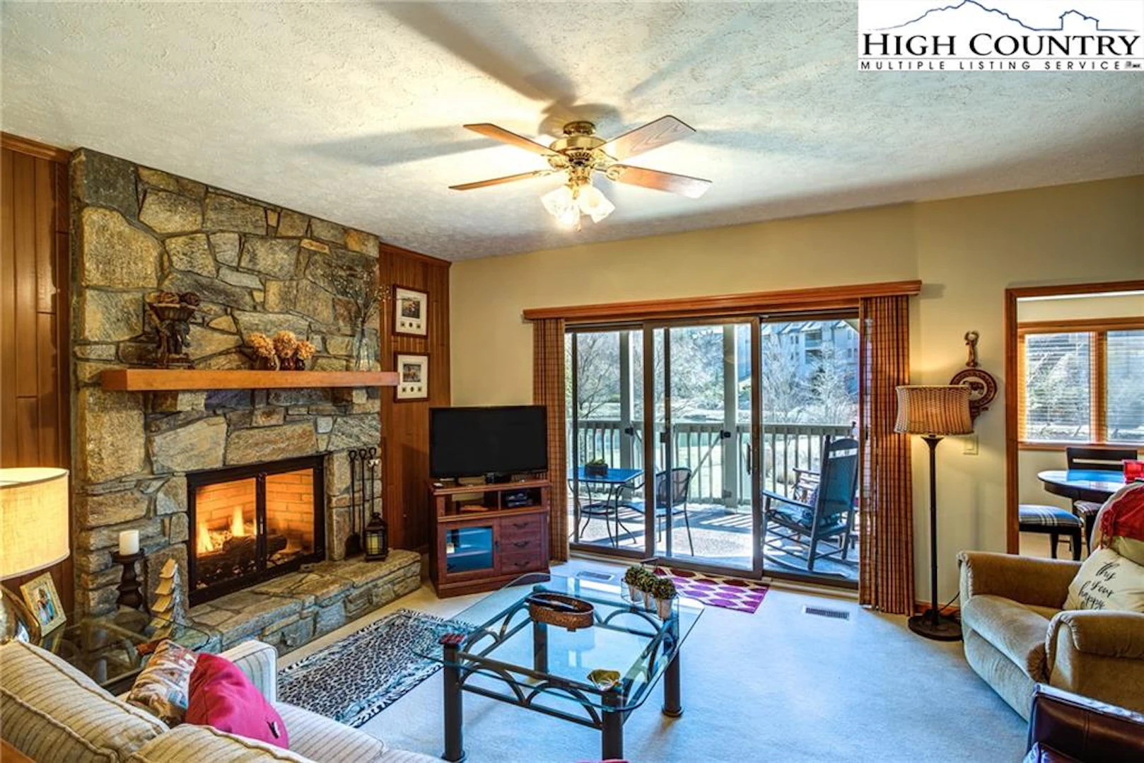Image number 3 for the current listing