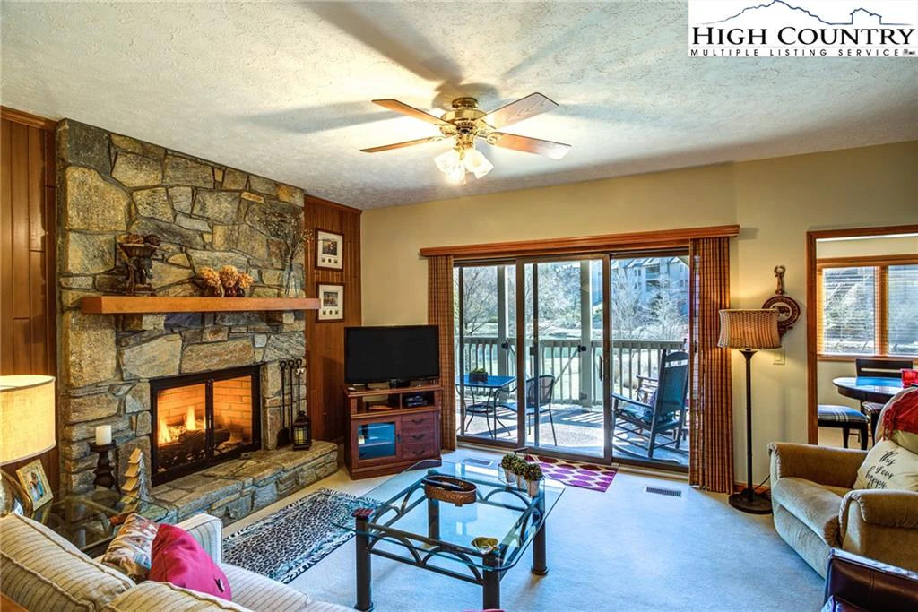 Image number 3 for the current listing