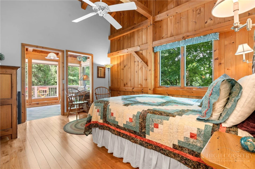 Image number 20 for the current listing