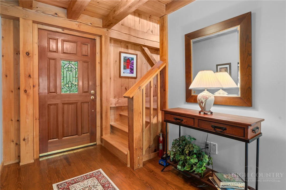 Image number 8 for the current listing