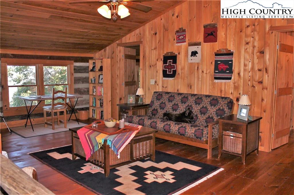 Image number 12 for the current listing