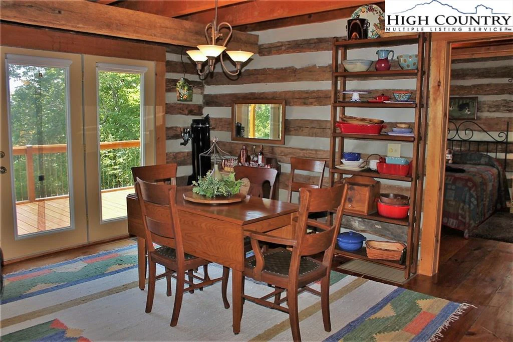 Image number 22 for the current listing