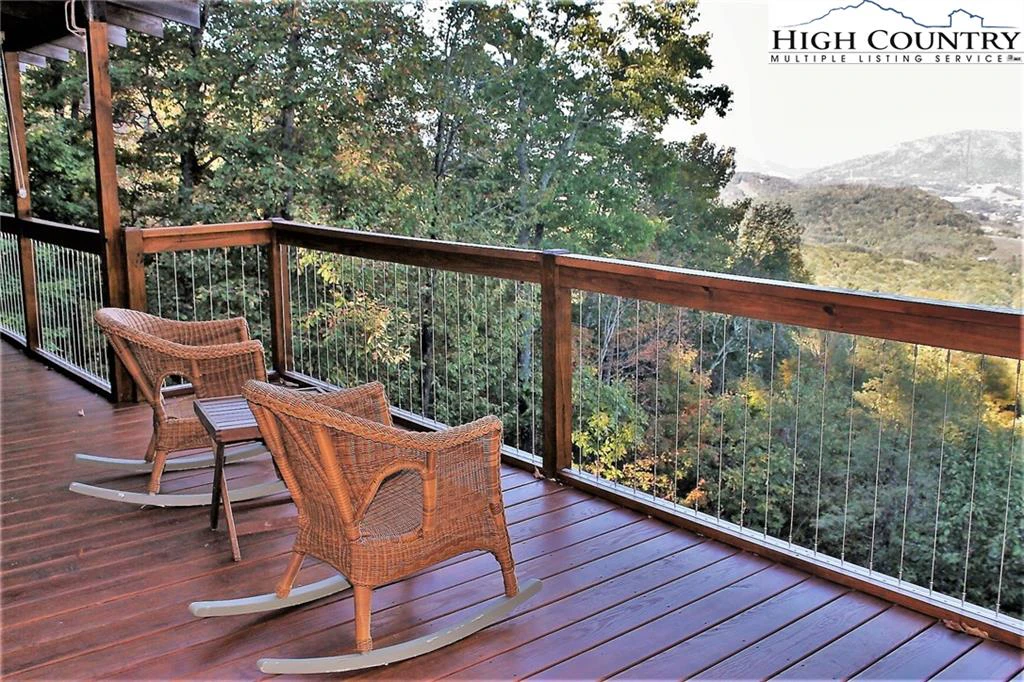 Image number 21 for the current listing