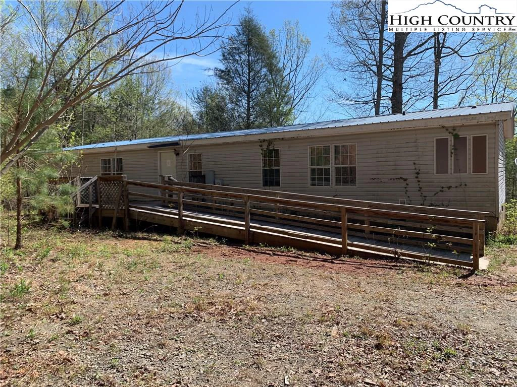 Image number 1 for the current listing