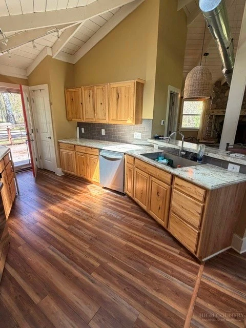 Image number 7 for the current listing