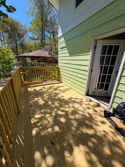 Image number 10 for the current listing