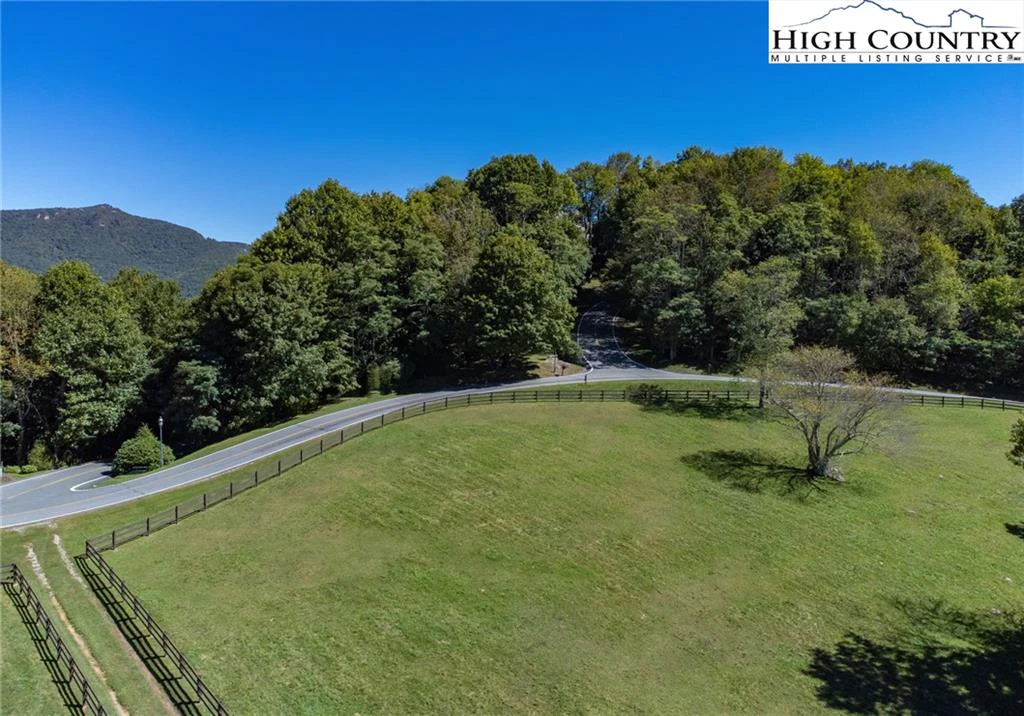 Image number 9 for the current listing
