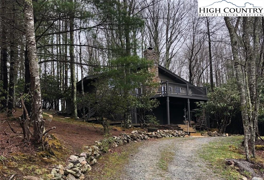 Image number 1 for the current listing