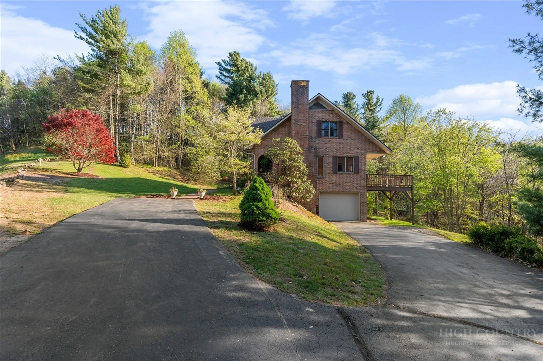 Image number 2 for the current listing