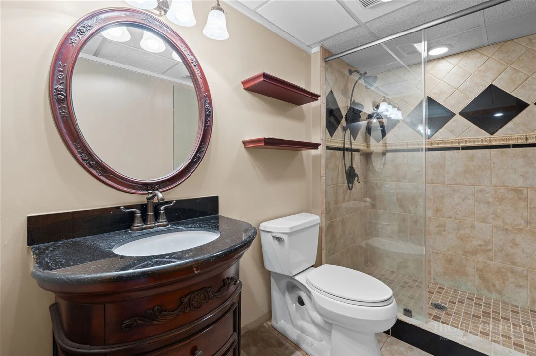Image number 7 for the current listing