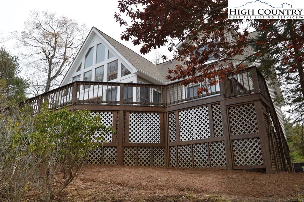 Image number 1 for the current listing