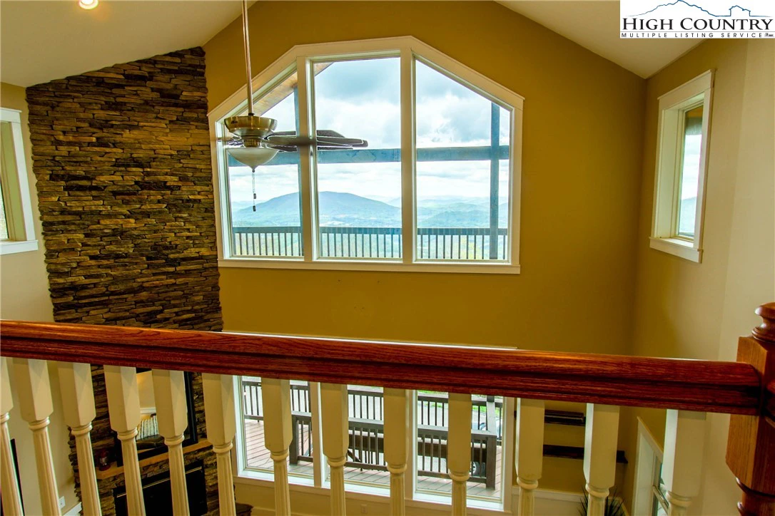 Image number 7 for the current listing