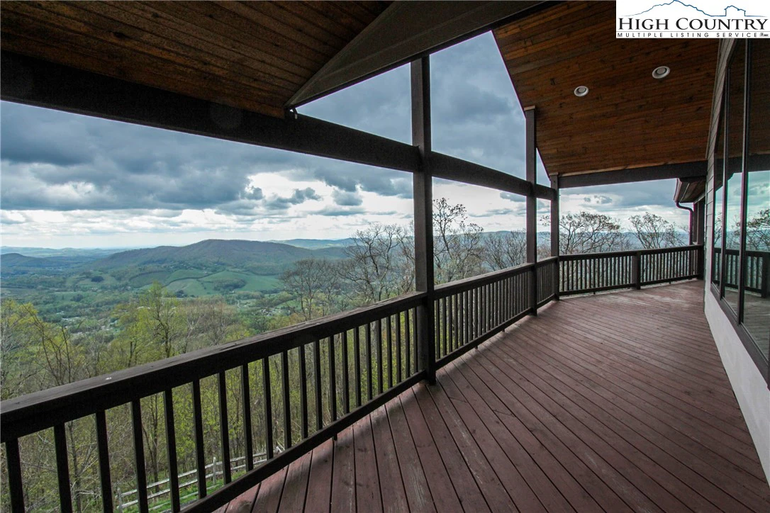 Image number 12 for the current listing