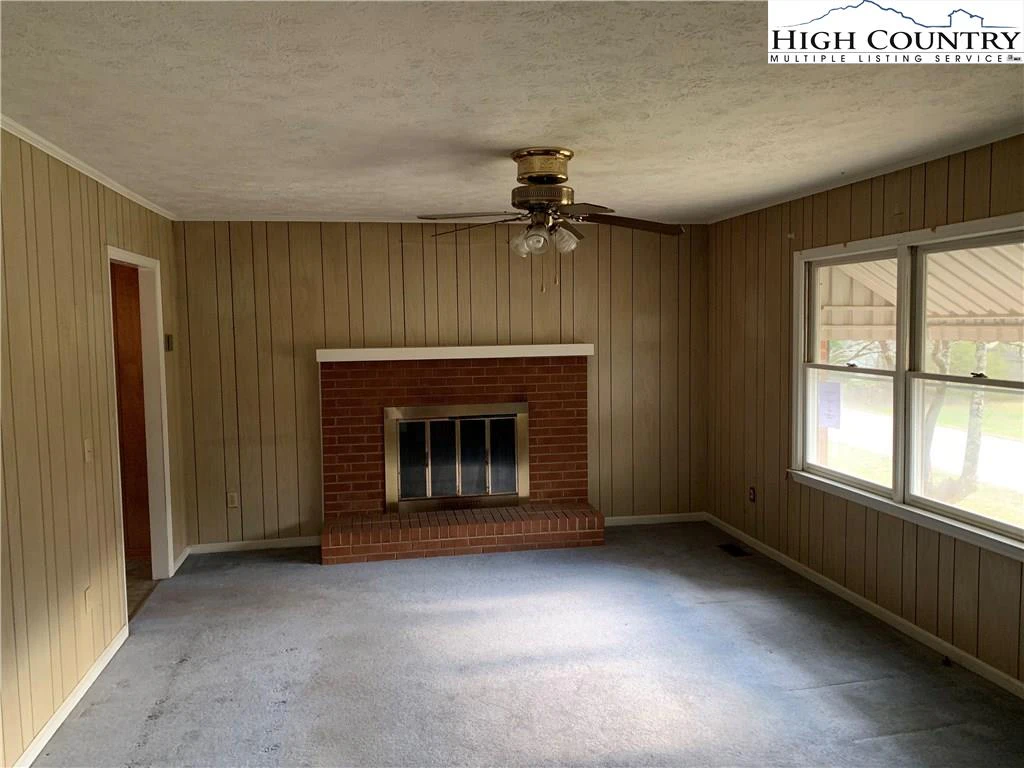 Image number 6 for the current listing