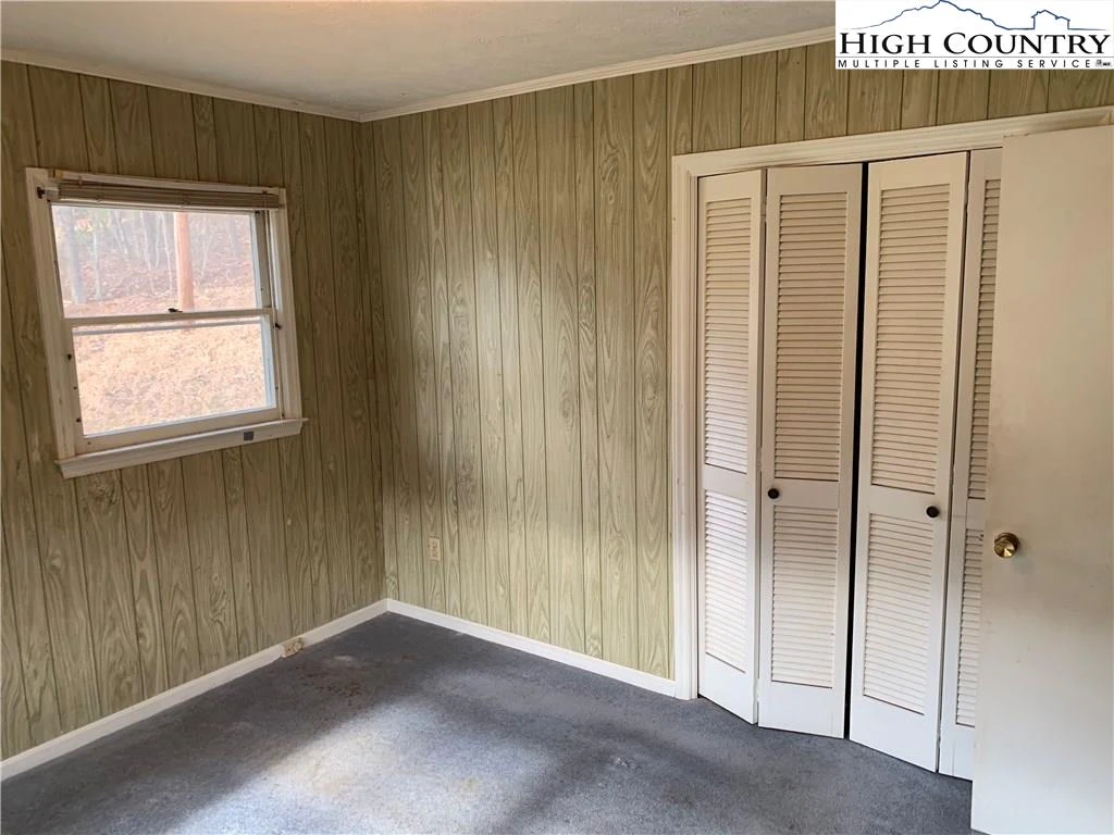 Image number 7 for the current listing