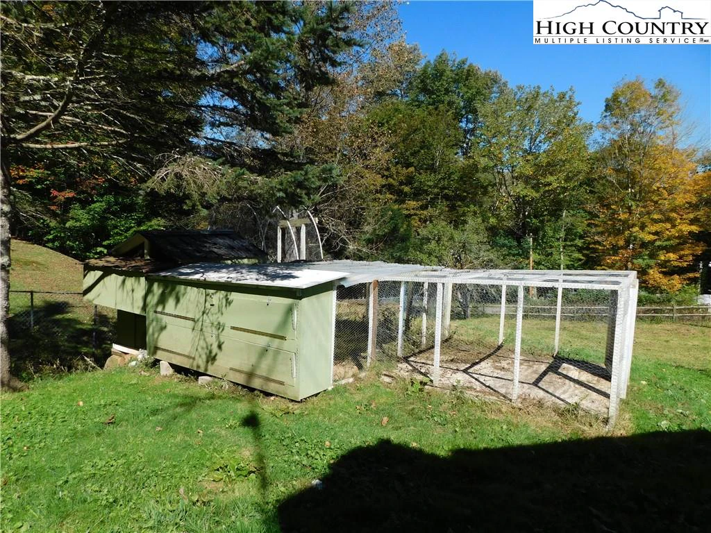 Image number 6 for the current listing