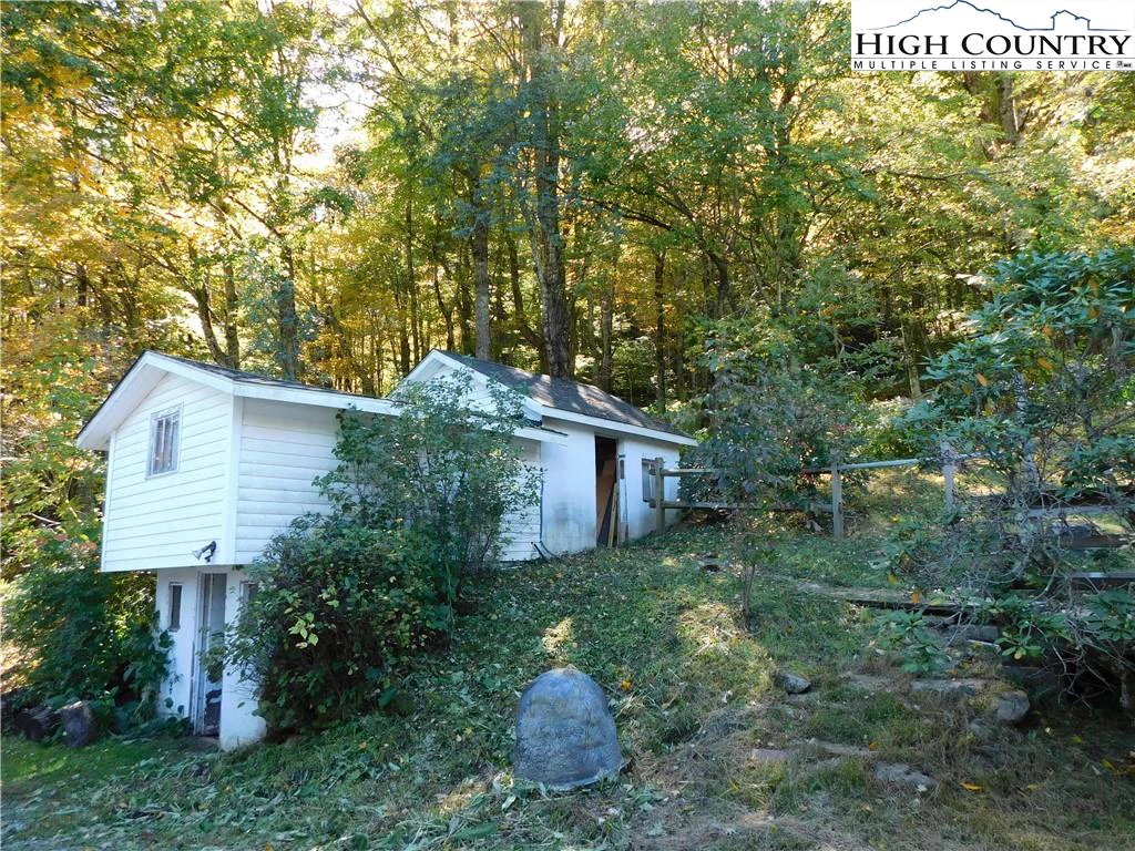 Image number 7 for the current listing
