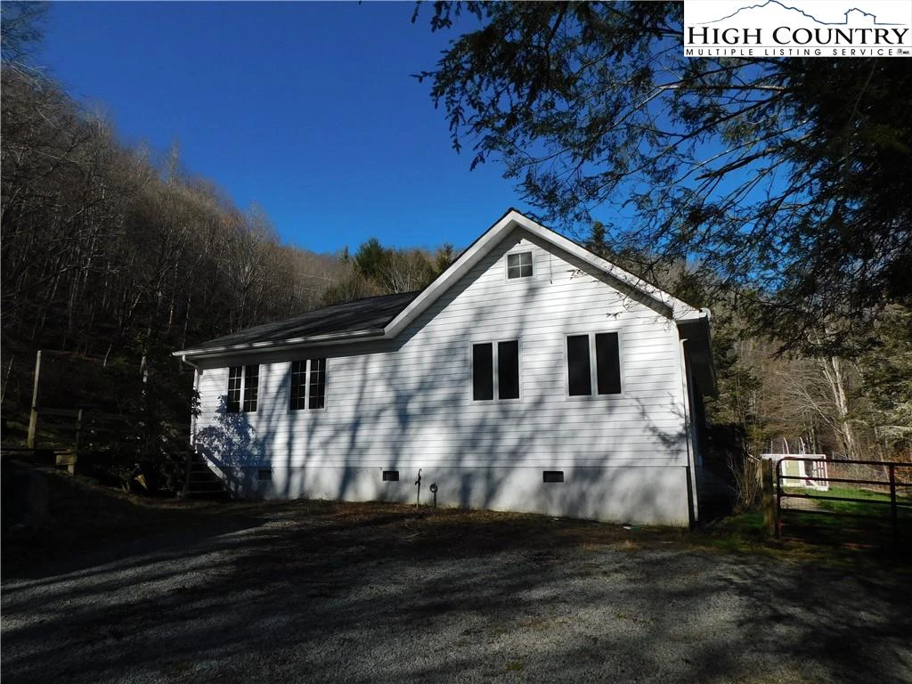 Image number 8 for the current listing