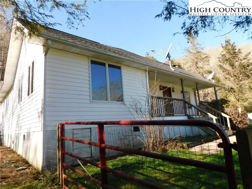 Image number 10 for the current listing