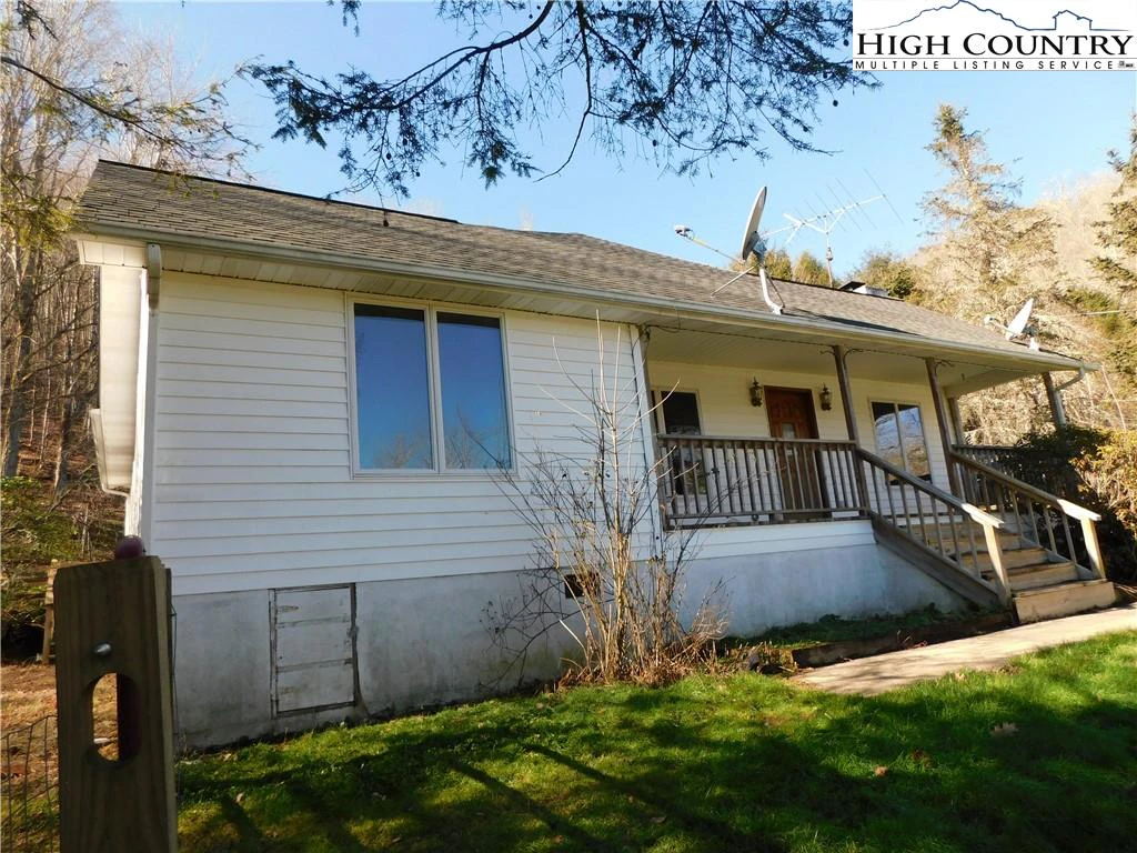 Image number 19 for the current listing