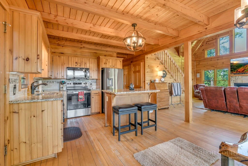 Image number 11 for the current listing