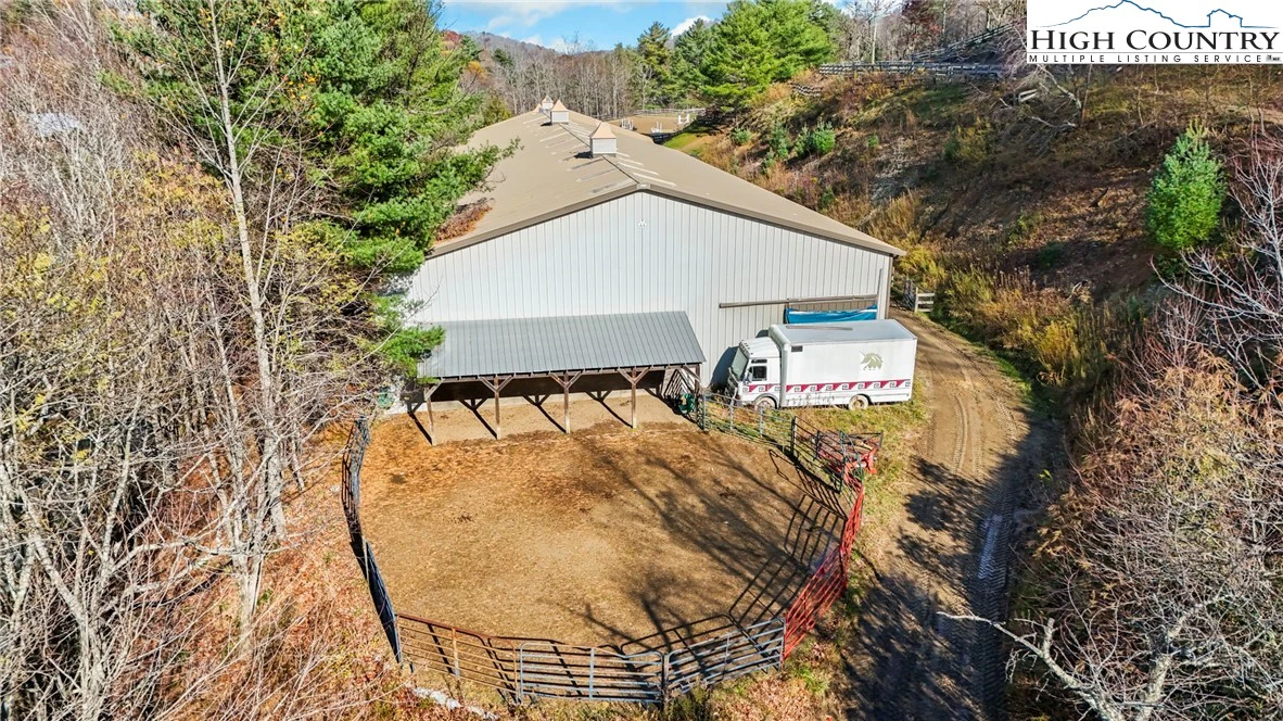 Image number 4 for the current listing