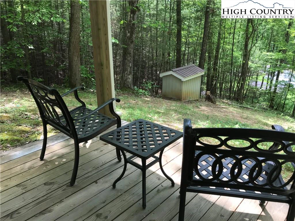 Image number 13 for the current listing