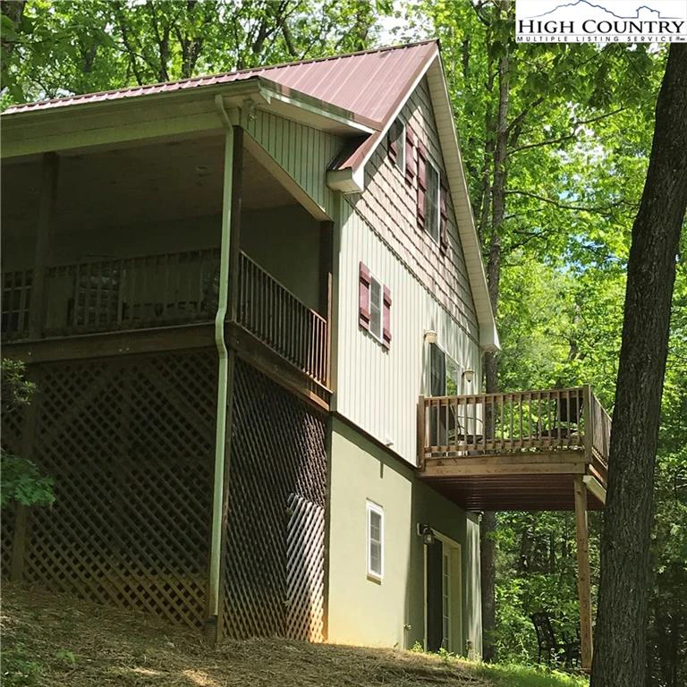 Image number 15 for the current listing