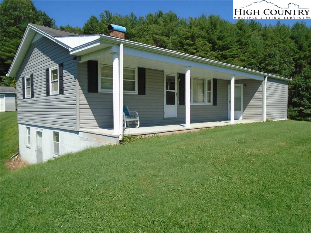 Image number 1 for the current listing