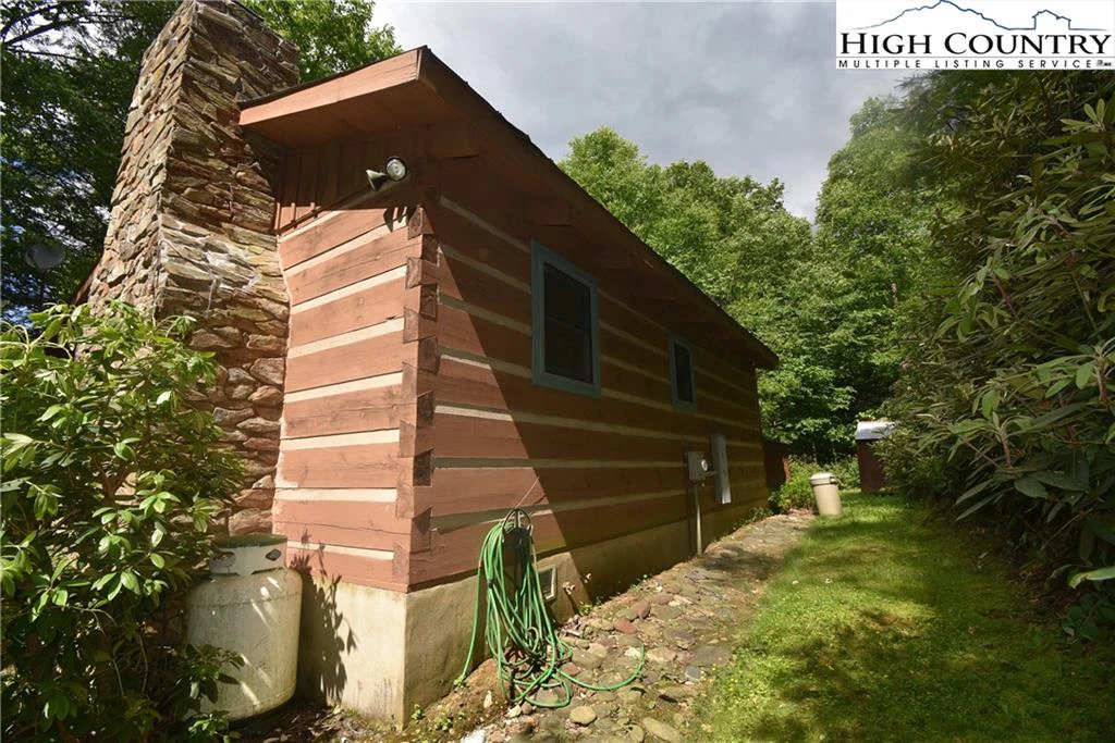 Image number 3 for the current listing