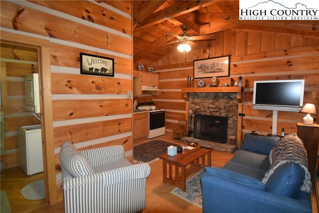 Image number 16 for the current listing