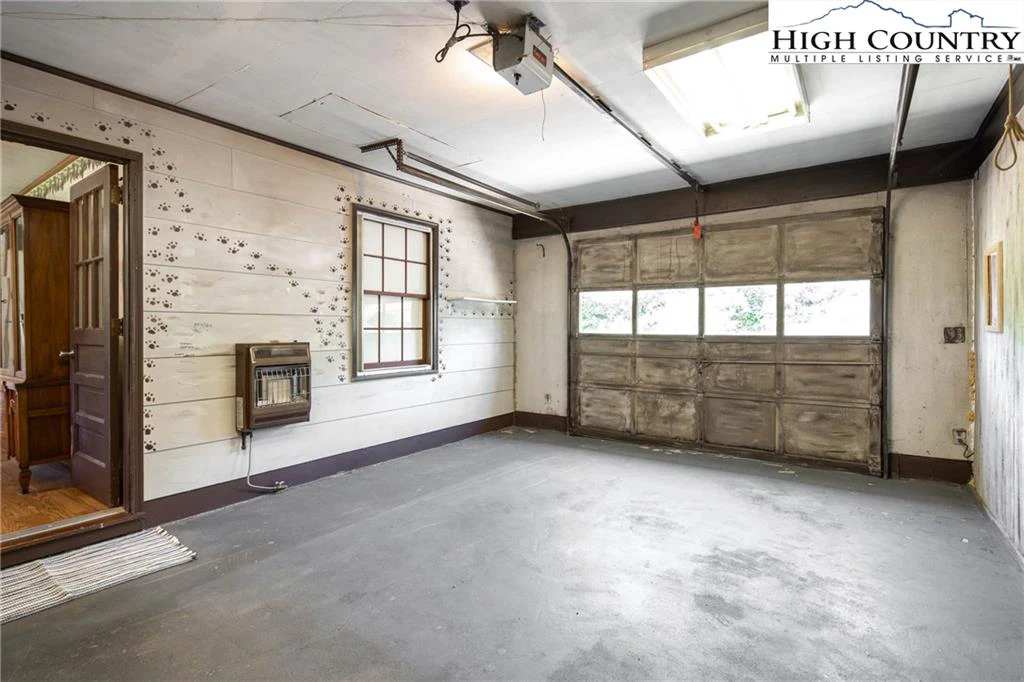 Image number 10 for the current listing