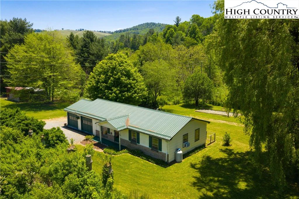 Image number 17 for the current listing