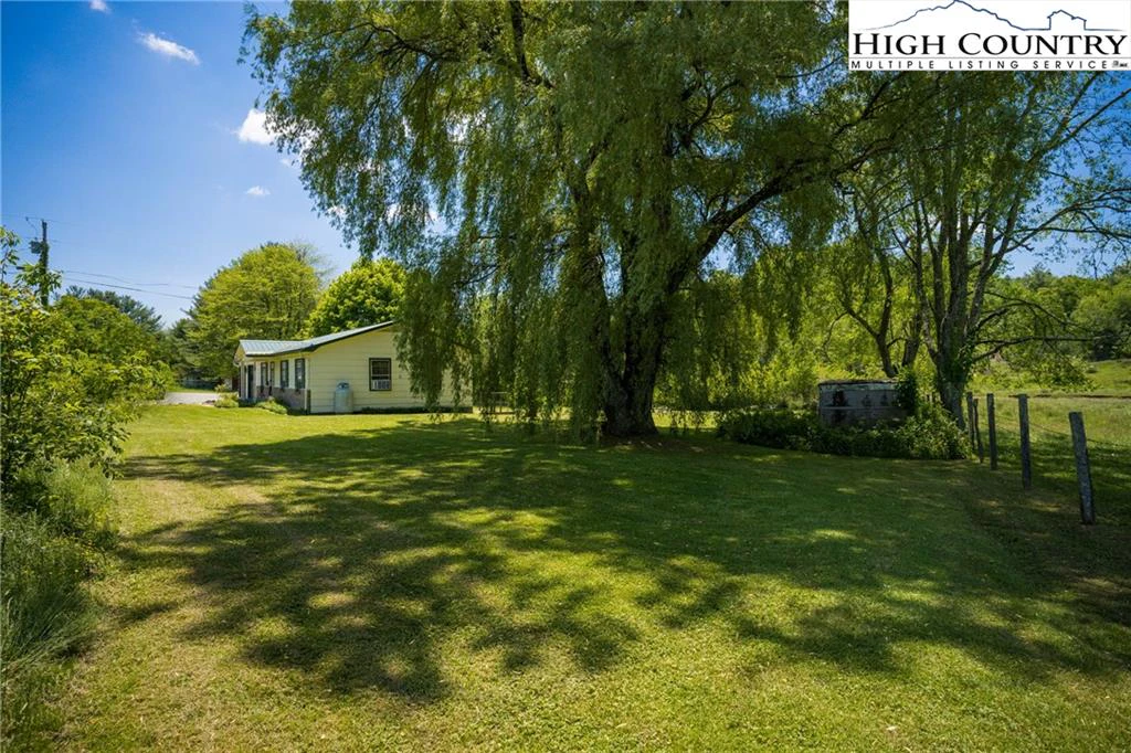 Image number 29 for the current listing