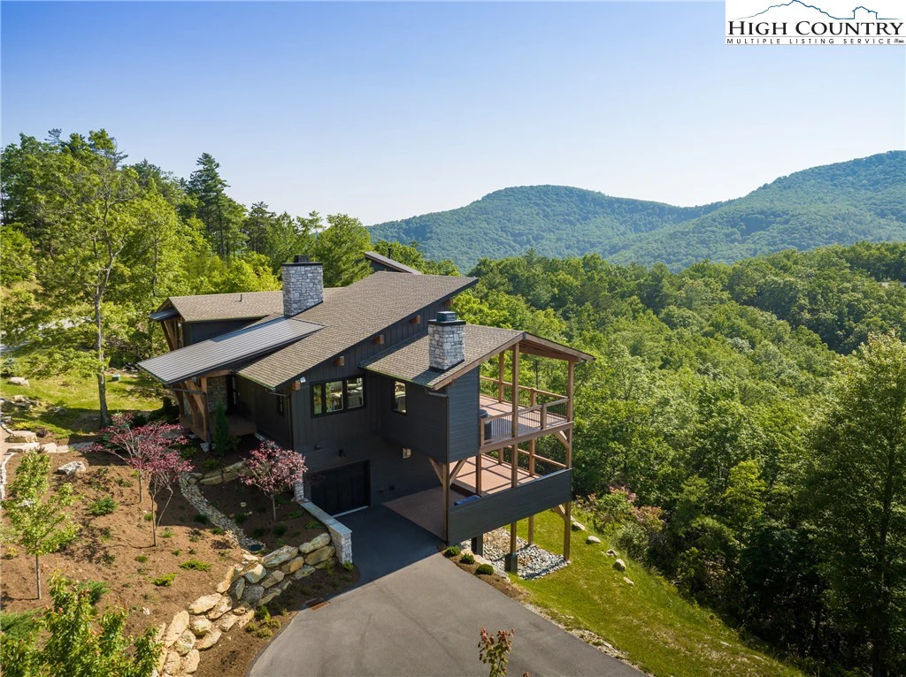 Image number 9 for the current listing